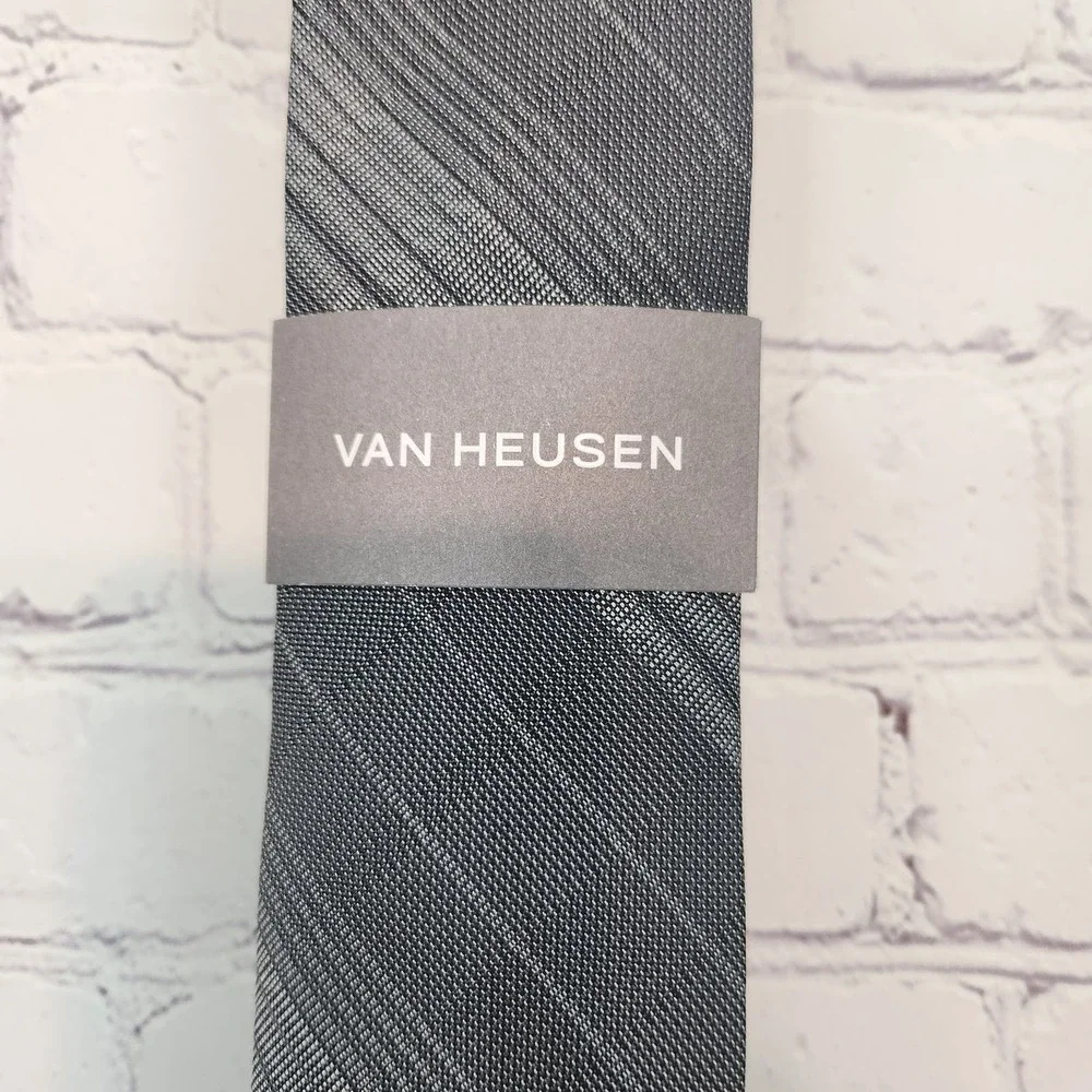 NWT Van Heusen Gray on Gray Striped Men's Tie‎ One Size